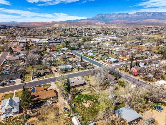 34 N 60 E, La Verkin, UT 84745