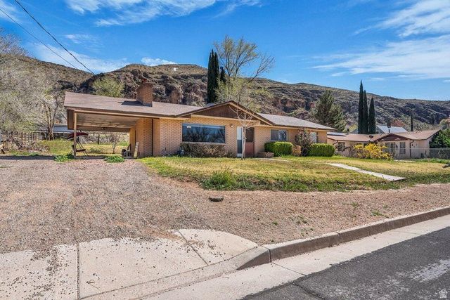 34 N 60 E, La Verkin, UT 84745