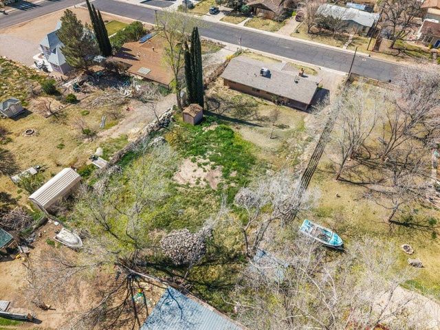 34 N 60 E, La Verkin, UT 84745