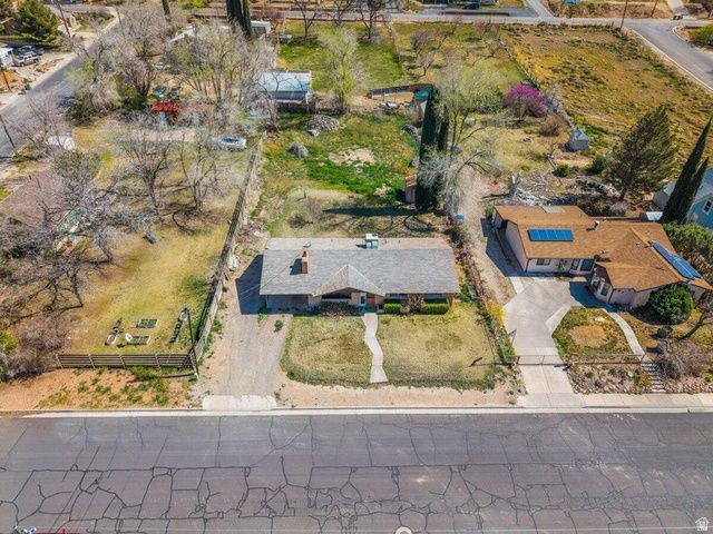 34 N 60 E, La Verkin, UT 84745