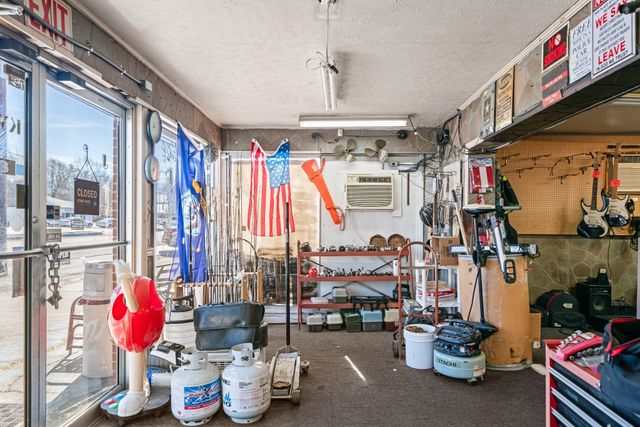 249 N Spring St, Sparta, TN 38583