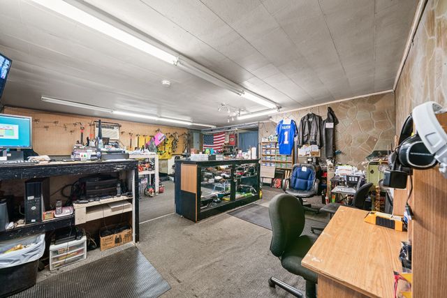 249 N Spring St, Sparta, TN 38583