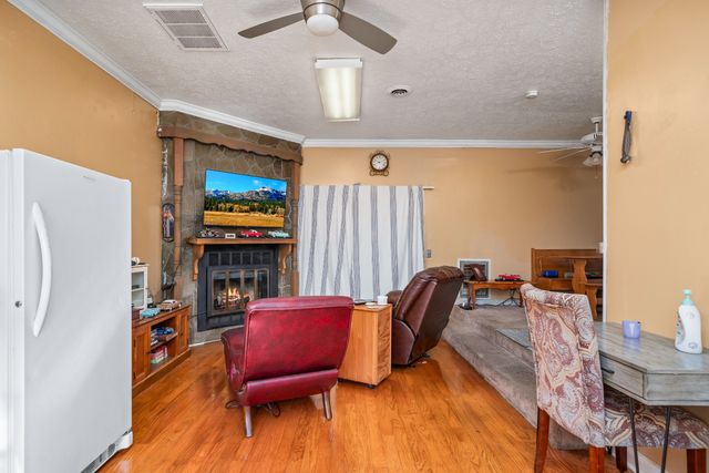 249 N Spring St, Sparta, TN 38583