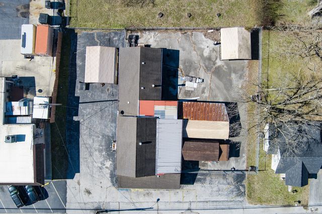 249 N Spring St, Sparta, TN 38583