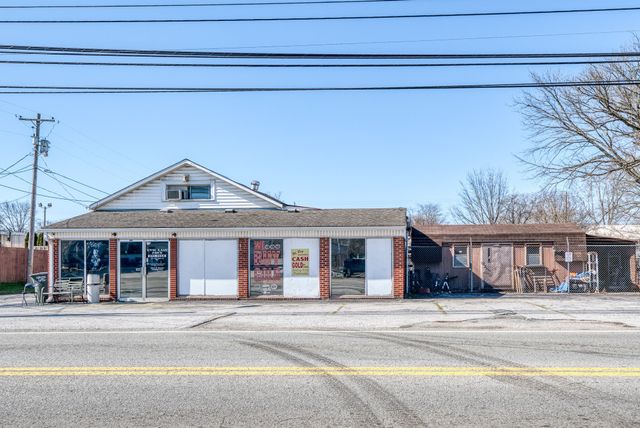 249 N Spring St, Sparta, TN 38583