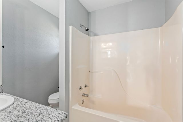 712 Billups Circle, Van Alstyne, TX 75495