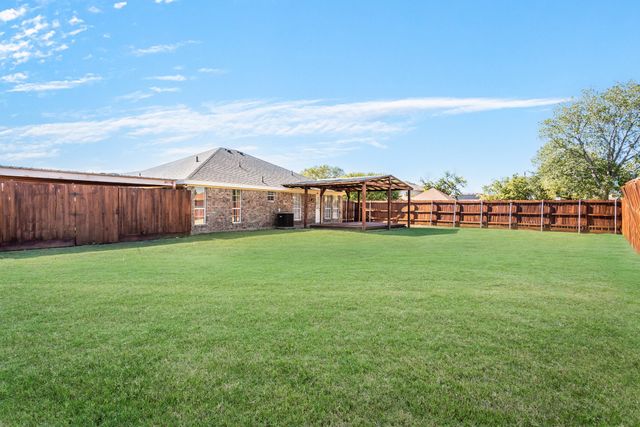 712 Billups Circle, Van Alstyne, TX 75495