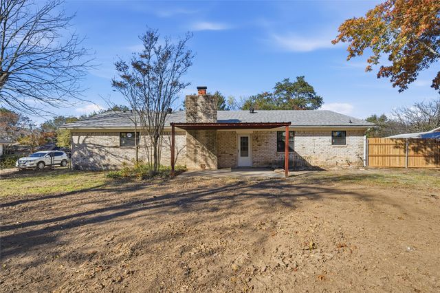 211 Opal Street, Hewitt, TX 76643