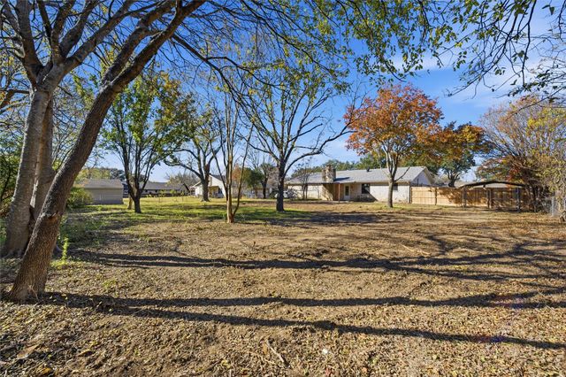 211 Opal Street, Hewitt, TX 76643