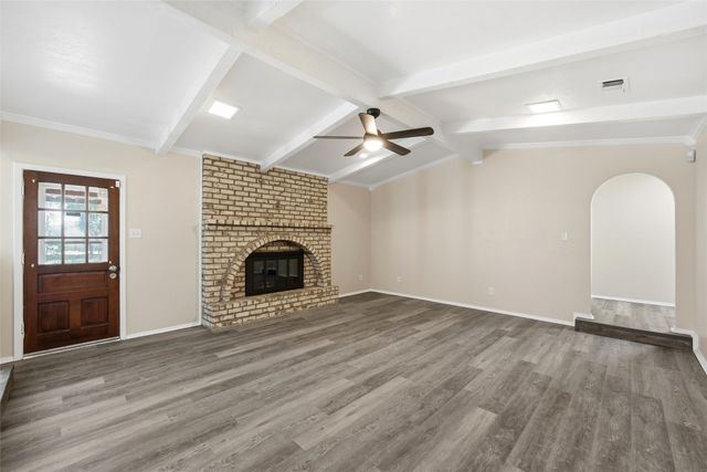 211 Opal Street, Hewitt, TX 76643