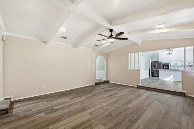 211 Opal Street, Hewitt, TX 76643