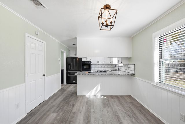 211 Opal Street, Hewitt, TX 76643