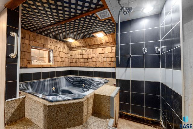 614 S Euclid Ave Avenue, Sioux Falls, SD 57104