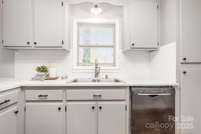 123 General Pemberton Street, Stanley, NC 28164