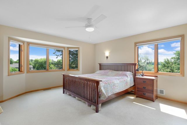 5875 Meadowlark Lane, Prior Lake, MN 55372