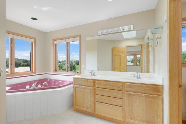 5875 Meadowlark Lane, Prior Lake, MN 55372