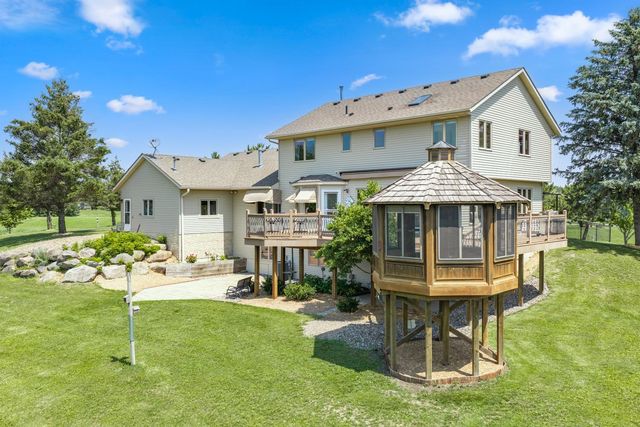5875 Meadowlark Lane, Prior Lake, MN 55372