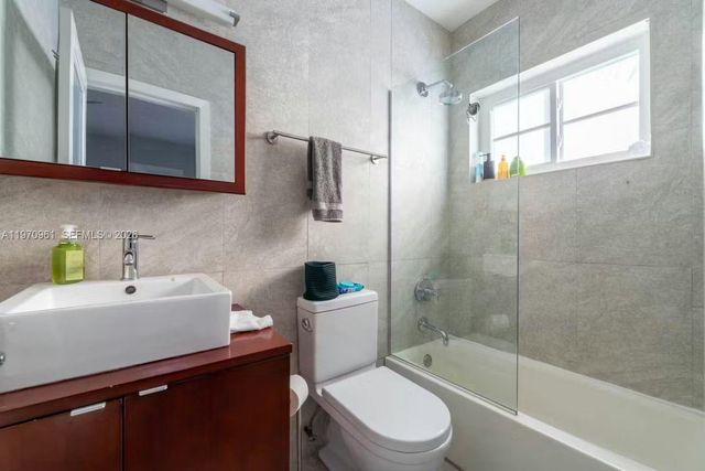 1061 Michigan Ave 4, Miami Beach, FL 33139