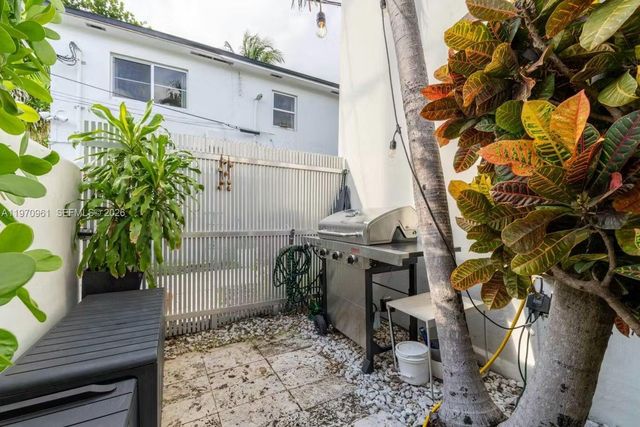 1061 Michigan Ave 4, Miami Beach, FL 33139