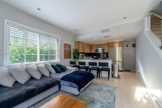 1061 Michigan Ave 4, Miami Beach, FL 33139