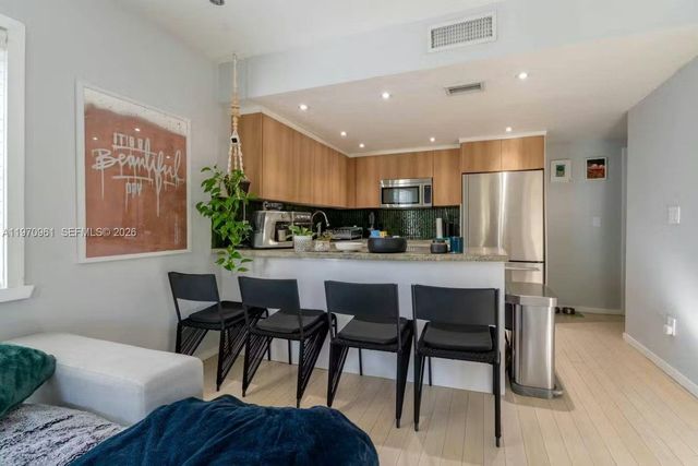 1061 Michigan Ave 4, Miami Beach, FL 33139