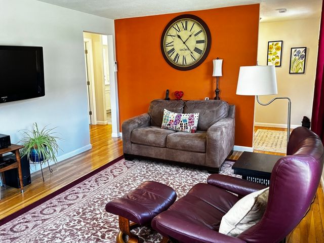 67 Gorwin Dr, Hanson, MA 02341