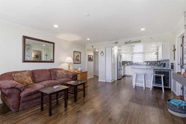 108 Harbor Drive 102, Runaway Bay, TX 76426