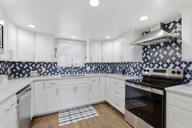 108 Harbor Drive 102, Runaway Bay, TX 76426