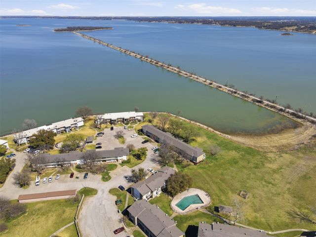 108 Harbor Drive 102, Runaway Bay, TX 76426