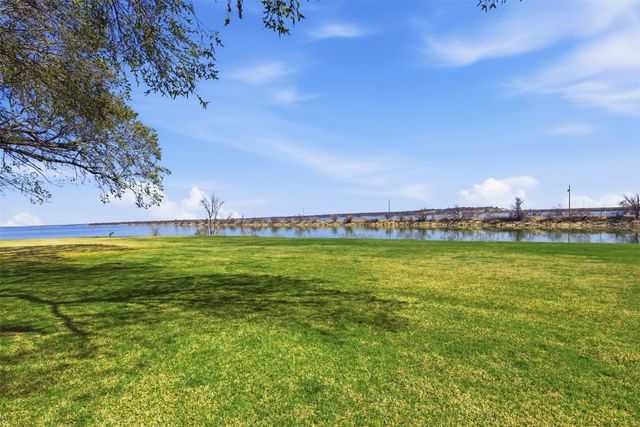 108 Harbor Drive 102, Runaway Bay, TX 76426