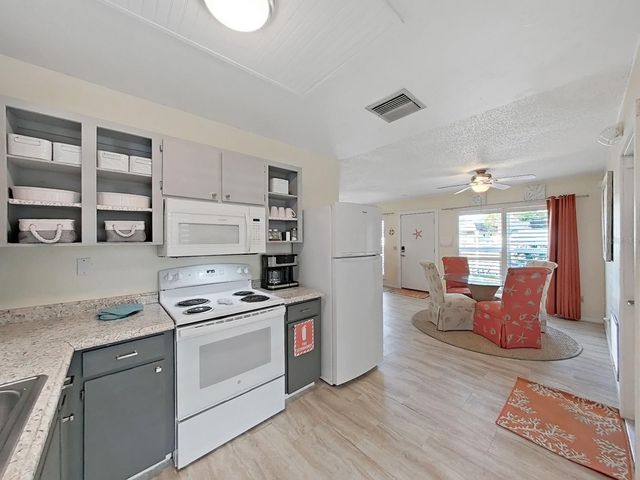 12255 MALLORY DRIVE, Largo, FL 33774