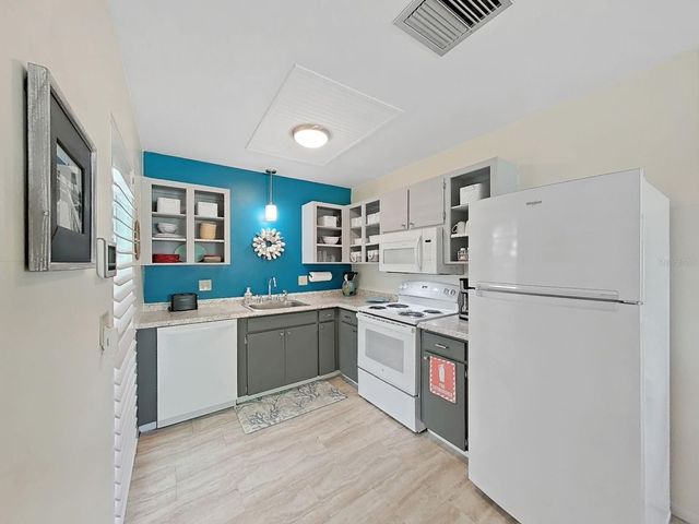 12255 MALLORY DRIVE, Largo, FL 33774