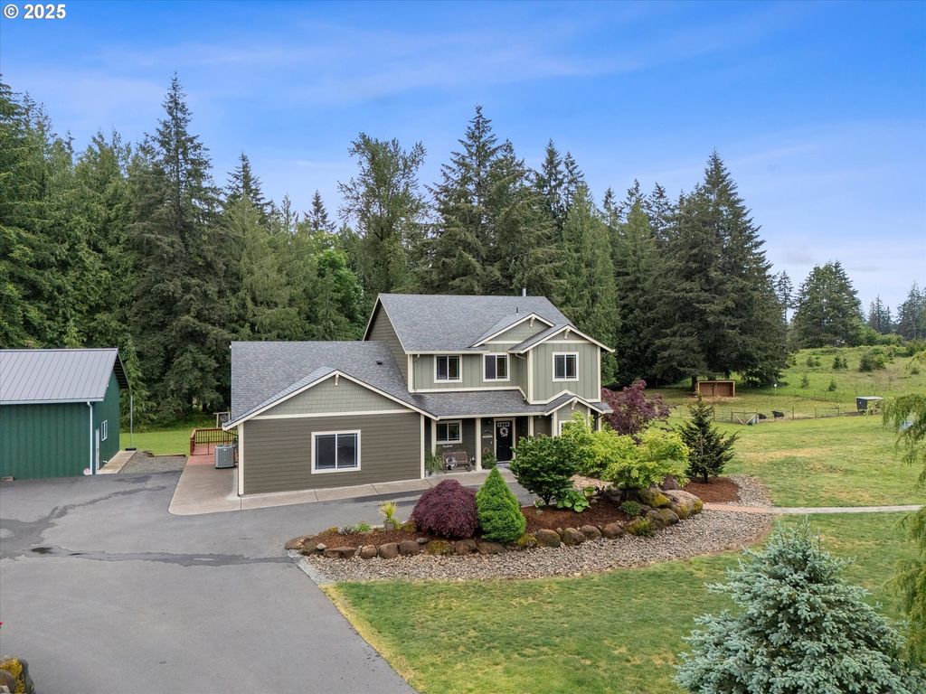 18525 S SOMEWHERE Ln, Mulino, OR 97042