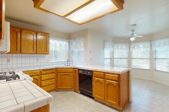 1686 Rebecca Dr, Yuba City, CA 95993