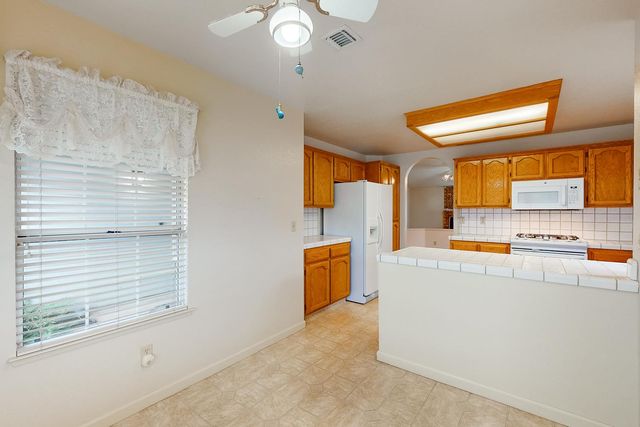 1686 Rebecca Dr, Yuba City, CA 95993