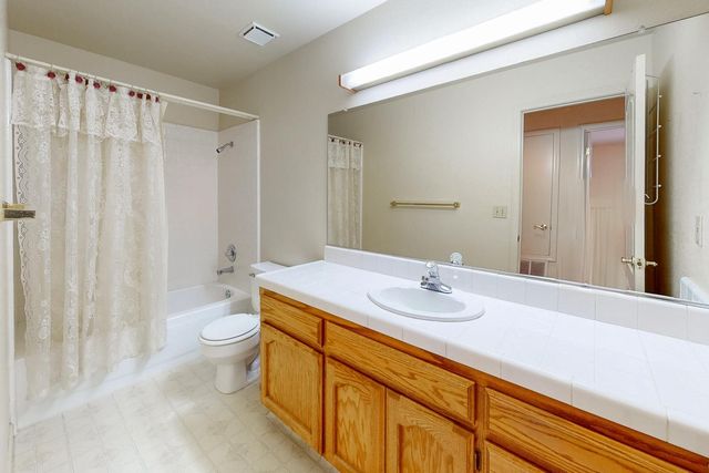 1686 Rebecca Dr, Yuba City, CA 95993