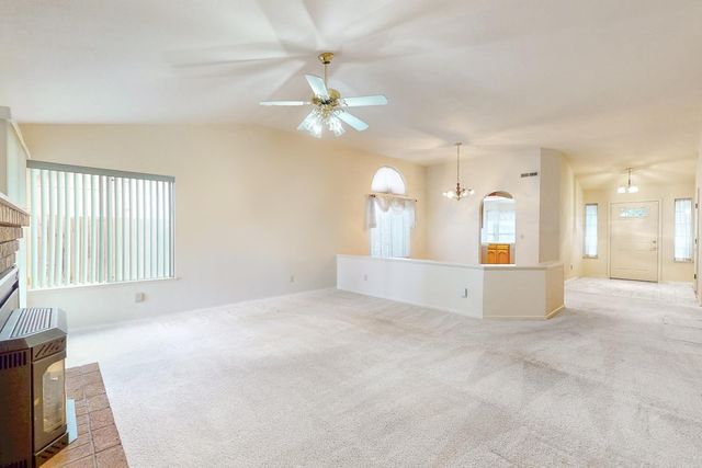 1686 Rebecca Dr, Yuba City, CA 95993