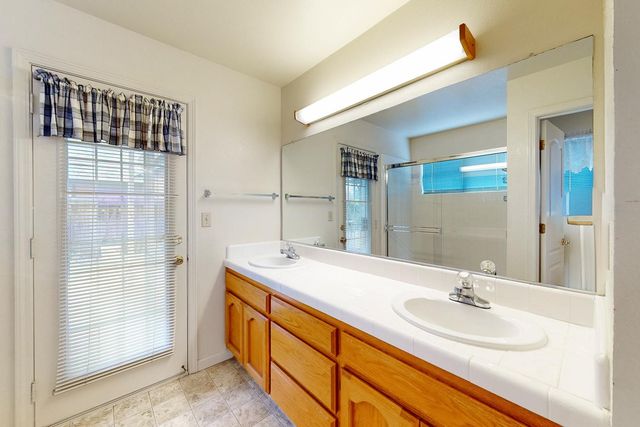 1686 Rebecca Dr, Yuba City, CA 95993