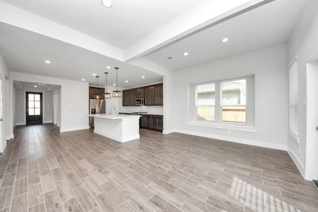 220 Magnolia Laurel Drive, Alvin, TX 77511