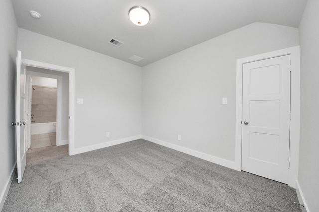 220 Magnolia Laurel Drive, Alvin, TX 77511