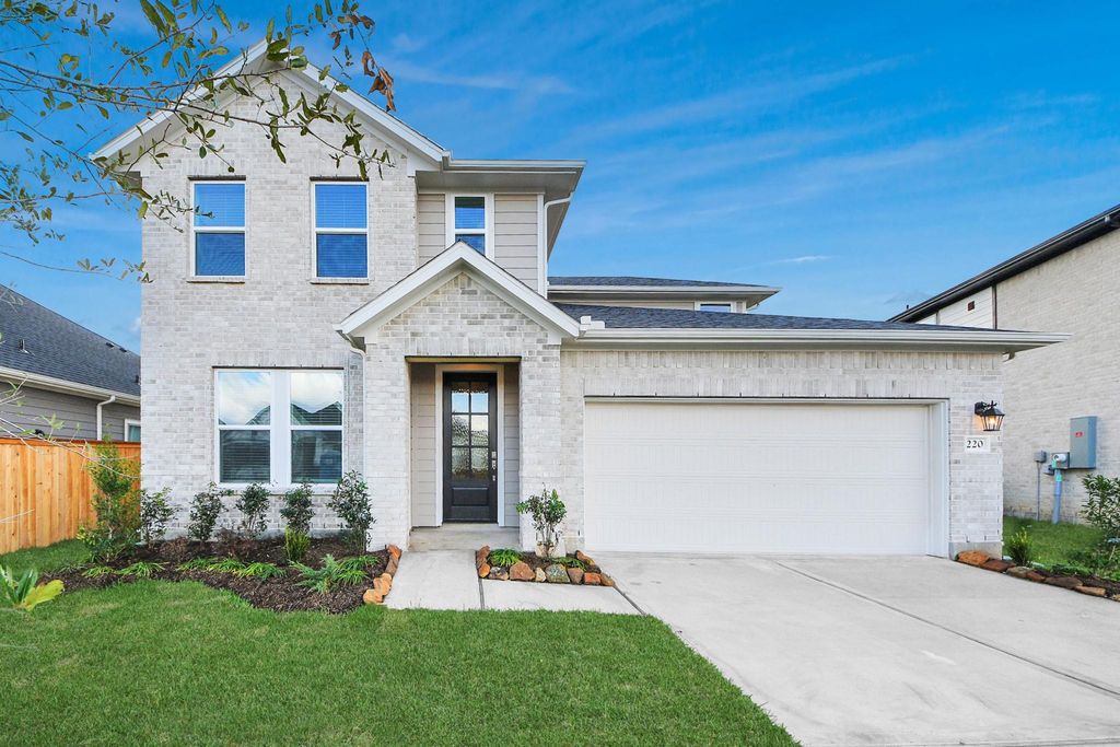220 Magnolia Laurel Drive, Alvin, TX 77511