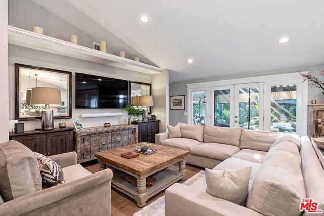 5721 Tellefson Road, Culver City, CA 90230