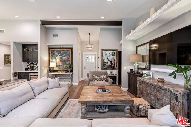 5721 Tellefson Road, Culver City, CA 90230