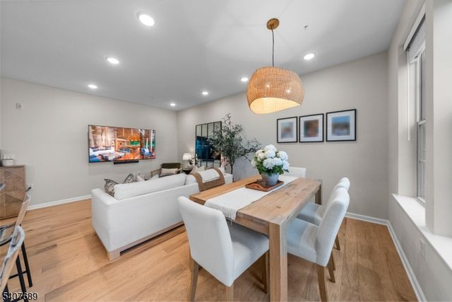 105 Robeson St, Somerville Boro, NJ 08876