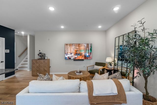 105 Robeson St, Somerville Boro, NJ 08876