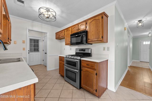 1779 Pecan Meadows Drive, Southaven, MS 38671