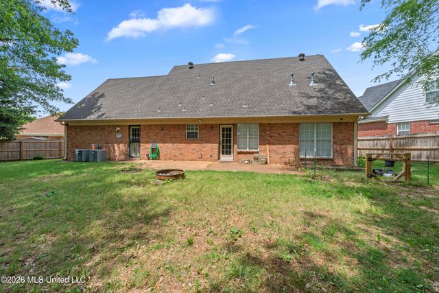 1779 Pecan Meadows Drive, Southaven, MS 38671