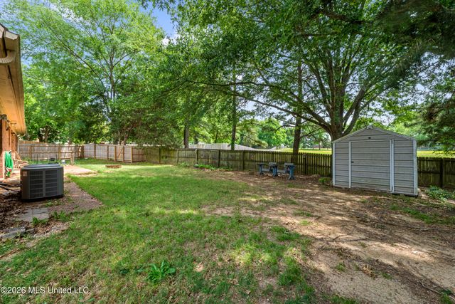1779 Pecan Meadows Drive, Southaven, MS 38671