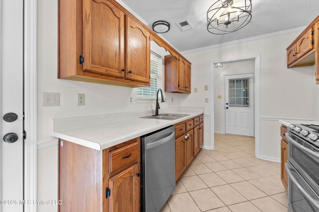 1779 Pecan Meadows Drive, Southaven, MS 38671