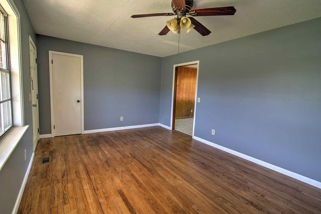54 Malenda Drive, Trenton, GA 30752